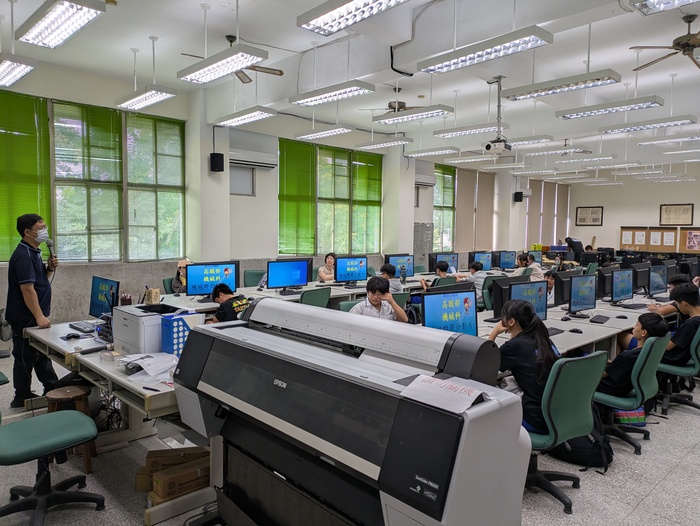 【1141030】知本國中蒞校參與職涯體驗活動圖片