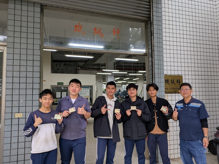 賀!本次機械科5位學生順利考取機械加工乙級證照3張，丙級證照2張圖片