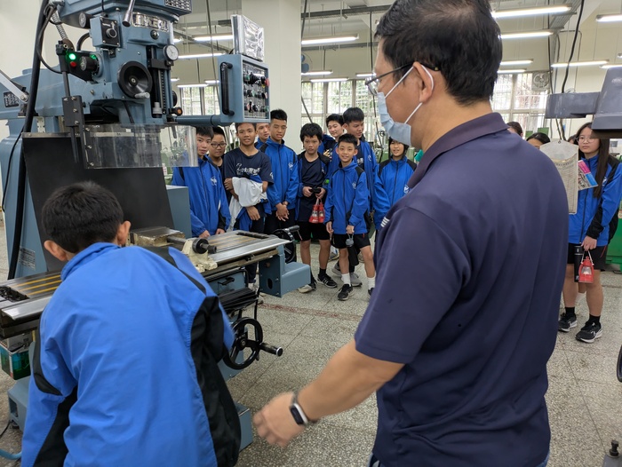 [1150402]初鹿國中蒞校參與機械科職涯體驗活動圖片